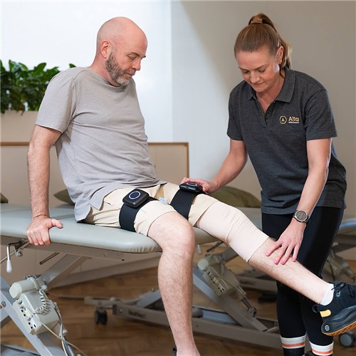 99960-saga-airbands-blood-flow-restriction-cuffs-legs-1