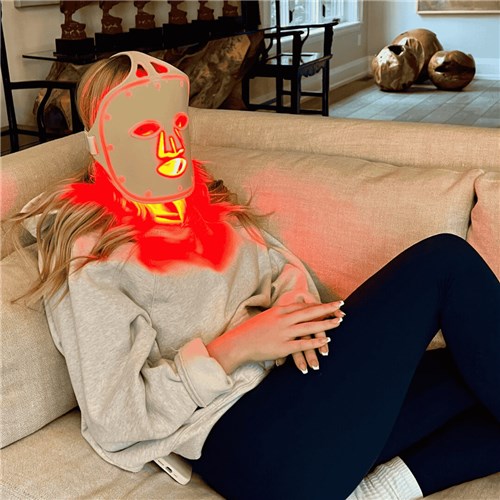 FR005-fringe-red-light-face-mask-1