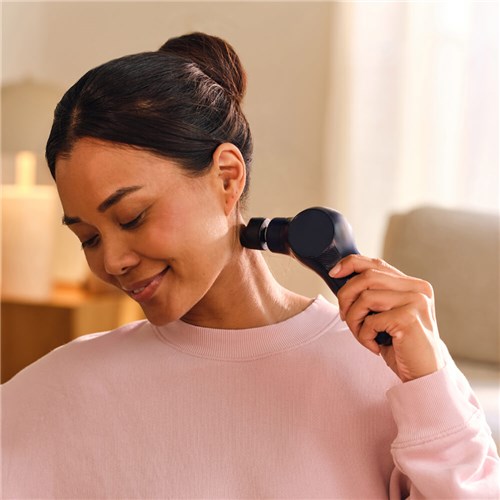RT0004424-6A40-therabody-thermFace-massager-1