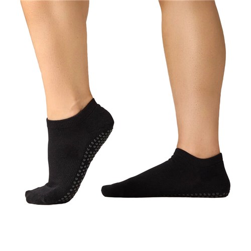 WEB-99530B-move-active-non-slip-pilates-socks-black-1