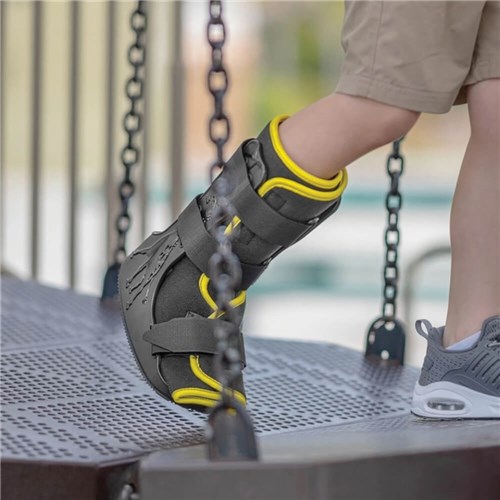 WEB-MINI-minitrax-paediatric-walker-1