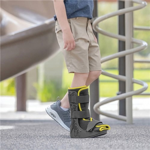 WEB-MINI-minitrax-paediatric-walker-1